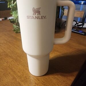 Stanley Cream Tumbler with Handle
